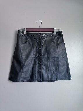 Express Faux Leather Skirt – Size 2 – Black – Button Front